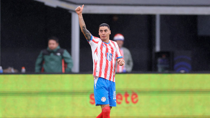 ¡ALMIRÓN FUE LA FIGURA! PARAGUAY VENCIÓ 2-0 A BOLIVIA