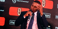 Ídolo ecuatoriano al micrófono Antonio Valencia, nueva estrella de Telemundo