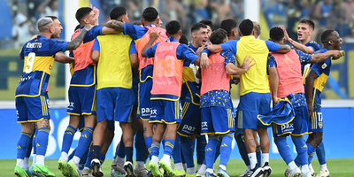 Boca Juniors se llevó el Superclásico y la clasificación