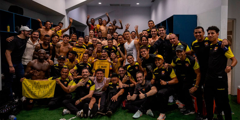 El ídolo no tuvo piedad y goleó a Emelec en el Capwell.