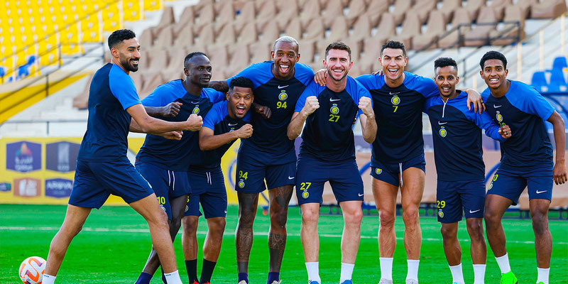 CR7 fue sorprendido por sus compañeros para celebrar los 40 goles