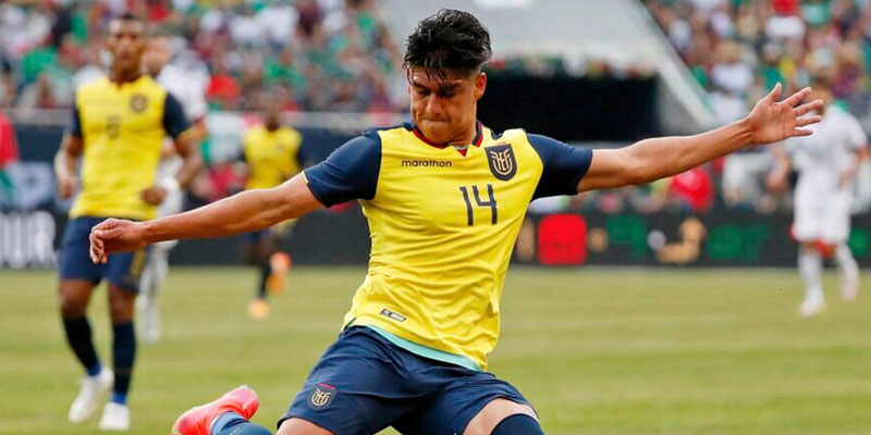 Xavier Arreaga fue desafectado de la Tri por lesión