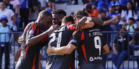 Emelec vence a Mushuc Runa y se aleja del descenso.