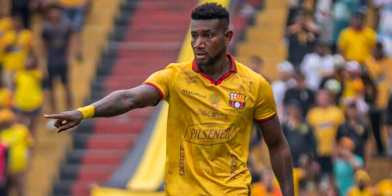 Barcelona logra acuerdo verbal para renovar a Gustavo Vallecilla hasta 2028