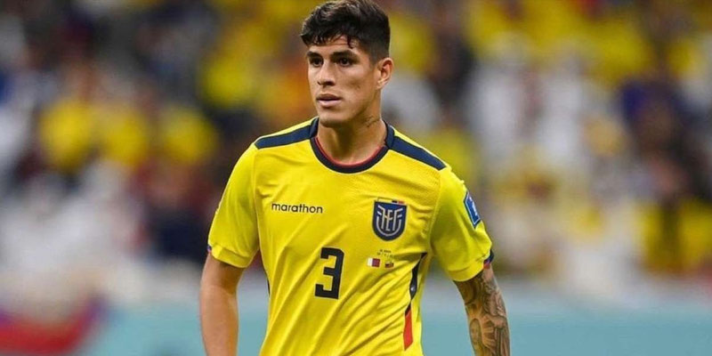 Piero Hincapié presente en el 11 ideal Sub-20 de la IFFHS