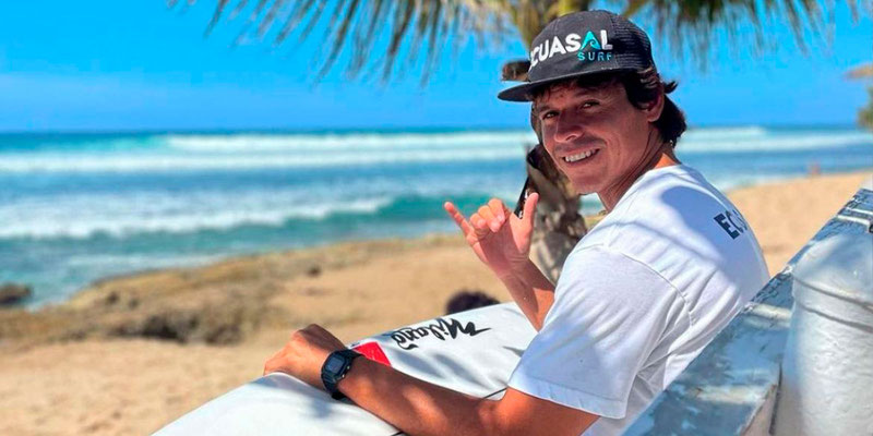 El surfista ecuatoriano Israel Barona falleció tras sufrir un infarto