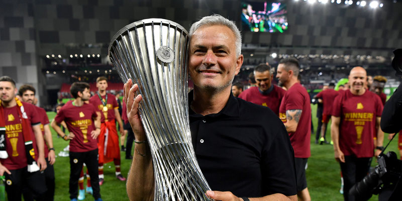 La Roma despidió a José Mourinho