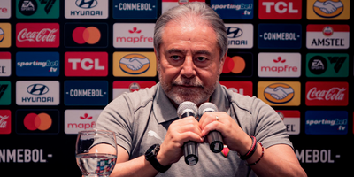 Isaac Álvarez responde a las críticas y respalda a Tiago Nunes : “No tomaremos decisiones por comentarios sin rostro”