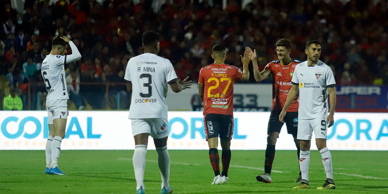 Deportivo Cuenca vence a Liga de Quito en la primera fecha