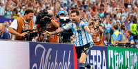 ARGENTINA CLASIFICA A DIECISEISAVOS DE LA MANO DE MESSI