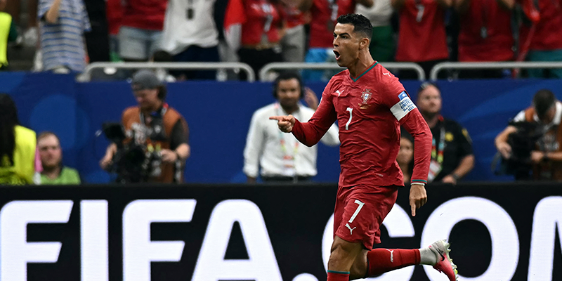 CON DOBLETE DE CRISTIANO RONALDO, PORTUGAL GOLEA 5-0 A UZBEKISTÁN