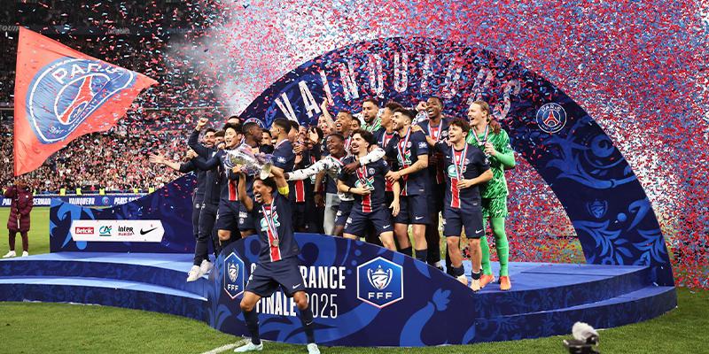 William Pacho conquistó Francia y va por Europa