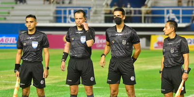 Árbitros confirmados para el Clásico inmortal.
