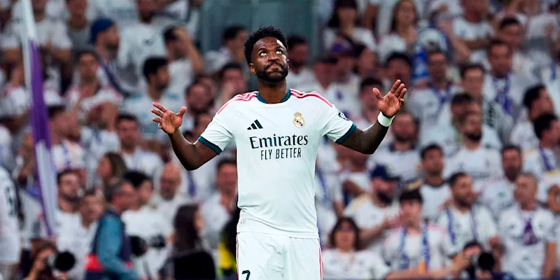 ¡VINÍCIUS SE QUEDA SIN CLÁSICO: CUATRO PARTIDOS DE SUSPENSIÓN!