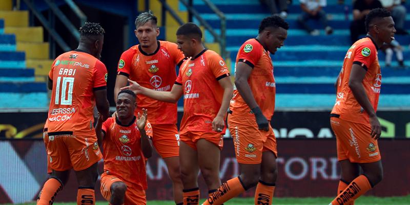 ¡LIBERTAD GOLEA A LEONES FC Y SE AFIANZA EN LA CIMA DEL CUADRANGULAR!