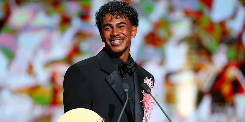 ¡LAMINE YAMAL NO SE RINDE! SU MENSAJE TRAS PERDER EL BALÓN DE ORO 2026