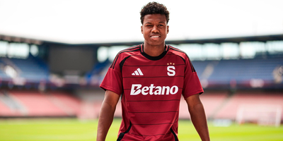 ¡SE DESTAPA EN EUROPA!JOHN MERCADO VUELVE A CELEBRAR CON EL SPARTA PRAGA