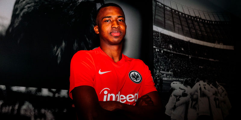 El Eintracht Frankfurt espera a William Pacho