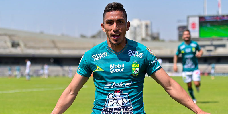 Ángel Mena hace historia con el club León en México