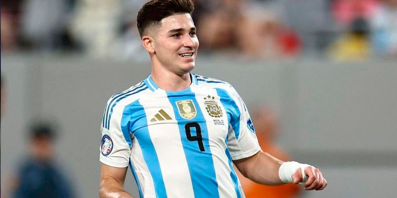 Julián Álvarez es nuevo jugador del Atlético de Madrid