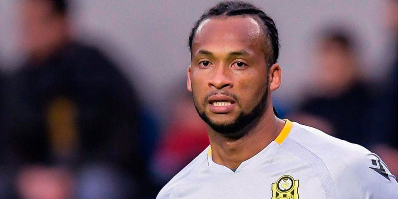 Arturo Mina podría recalar en futbol brasileño