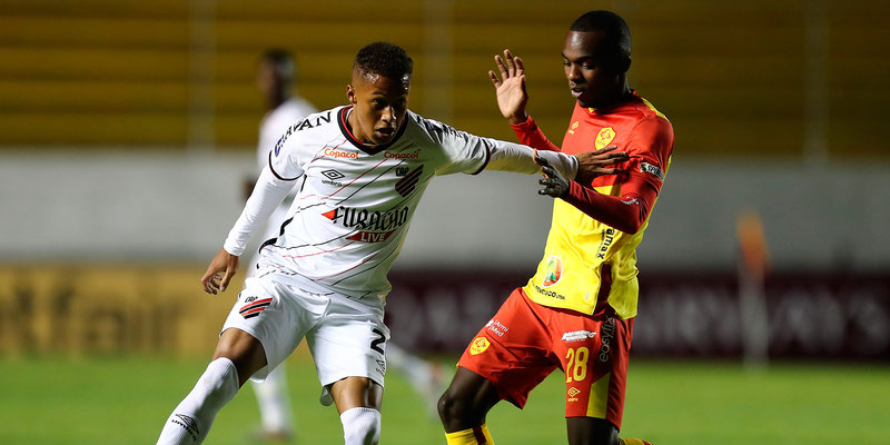 Debut amargo del Aucas en Sudamericana
