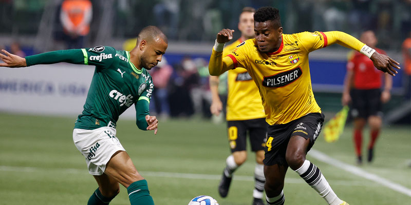 Palmeiras remontó y venció a Barcelona