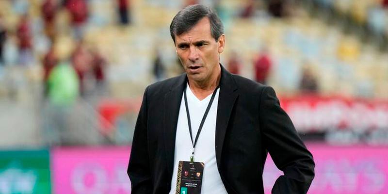 BUSTOS NO LLEGARÁ A EMELEC