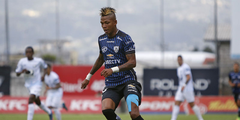 Billy Arce fue presentado en Ind. del Valle