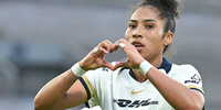 Nayeli Bolaños brilla con doblete y es figura con Pumas.