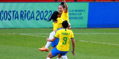 Brasil consiguió su primer triunfo en el mundial femenino Sub 20