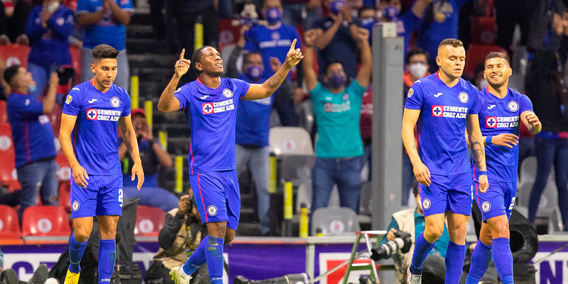 Cruz Azul de Brayan Angulo a semifinales de la Liga MX
