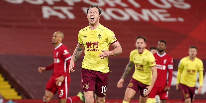 Burnley derrotó a Liverpool en Anfield
