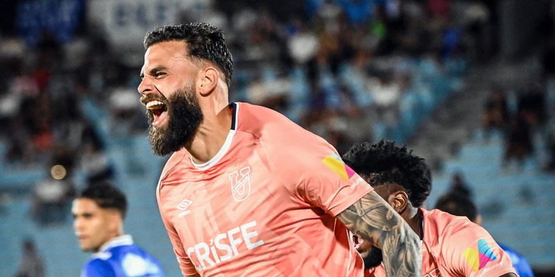 VICTORIA DE VISITANTE: U. CATÓLICA GANÓ EN URUGUAY