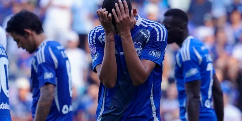 Un gigante en aprietos: Emelec y la obligación de corregir a tiempo