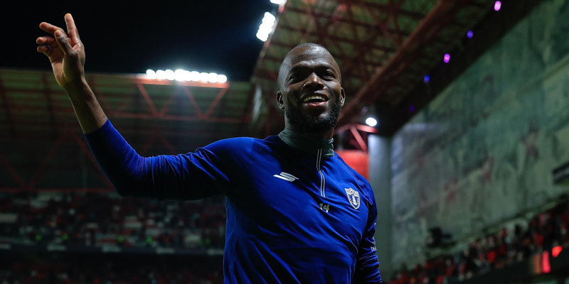 ENNER VALENCIA MARCÓ DOBLETE EN MÉXICO