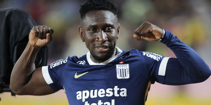 ERYC CASTILLO RENOVÓ 3 AÑOS MÁS CON ALIANZA LIMA