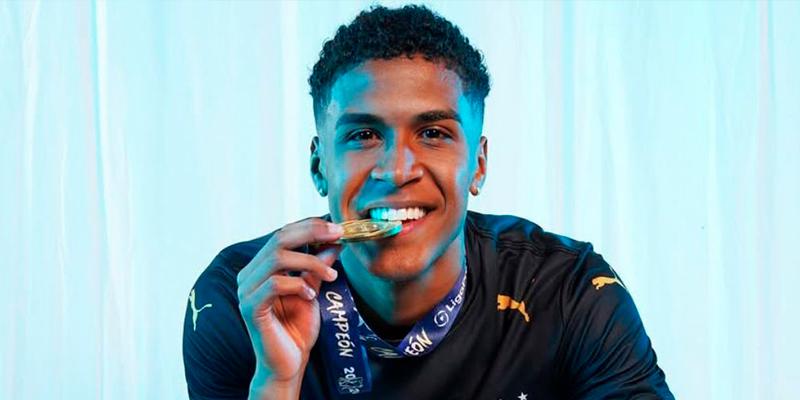 JUVENIL DE LDU RUMBO AL FÚTBOL EUROPEO