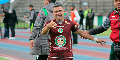 Uchuari vuelve al fútbol ecuatoriano