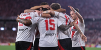 ¡Respira Barcelona! River Plate goleó a Independiente