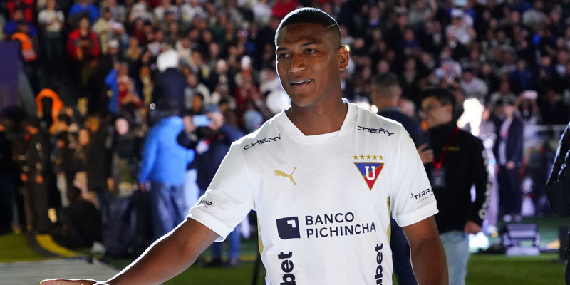 CARLOS GRUEZO SE DESPIDE DE LDU
