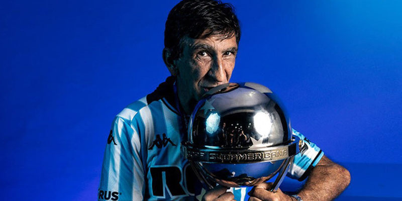 ¿GUSTAVO COSTAS A LDU?