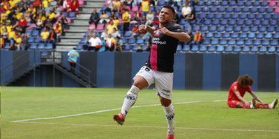 IDV REMONTÓ ANTE AUCAS Y SIGUE FIRME EN LA CIMA DE LA LIGA ECUABET