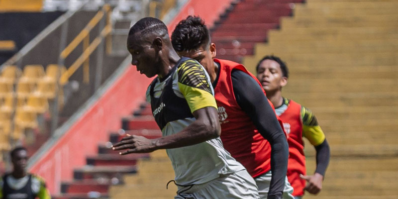 JANNER COROZO POSIBLE BAJA CONTRA ORENSE