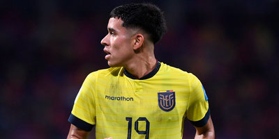 KENDRY PÁEZ JUGARÁ EN FRANCIA