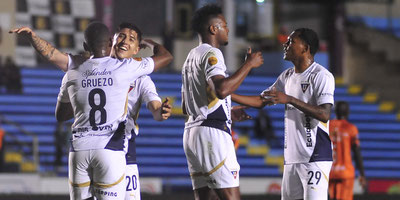 LIGA DE QUITO GANA Y LE METE PRESIÓN A BSC