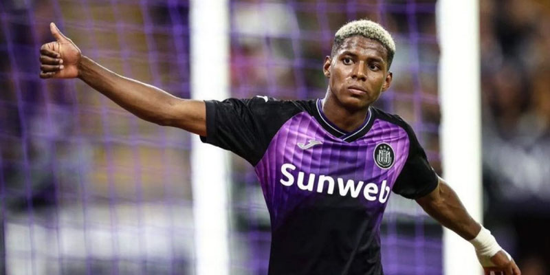 NILSON ANGULO A LA PREMIER LEAGUE