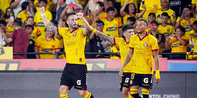 SOUZA Y RIVERO SERÍAN TITULARES CONTRA ORENSE