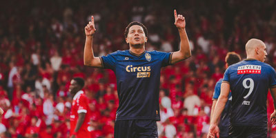 ANTHONY VALENCIA BRILLA CON UN DOBLETE EN LA GOLEADA DEL ROYAL ANTWERP