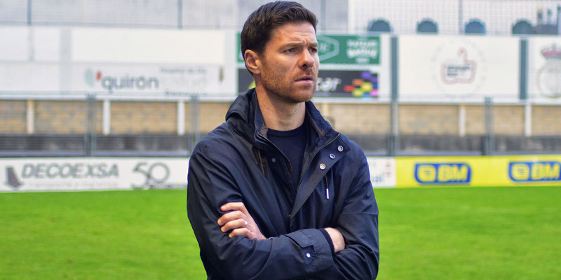 Ex jugador campeón del mundo dirigirá a Piero Hincapié